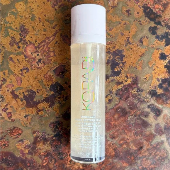 Kopari Setting Mist Sheer Sunglaze Sunscreen SPF 50 Hyaluronic Acid & Vitamin C - Picture 2 of 9